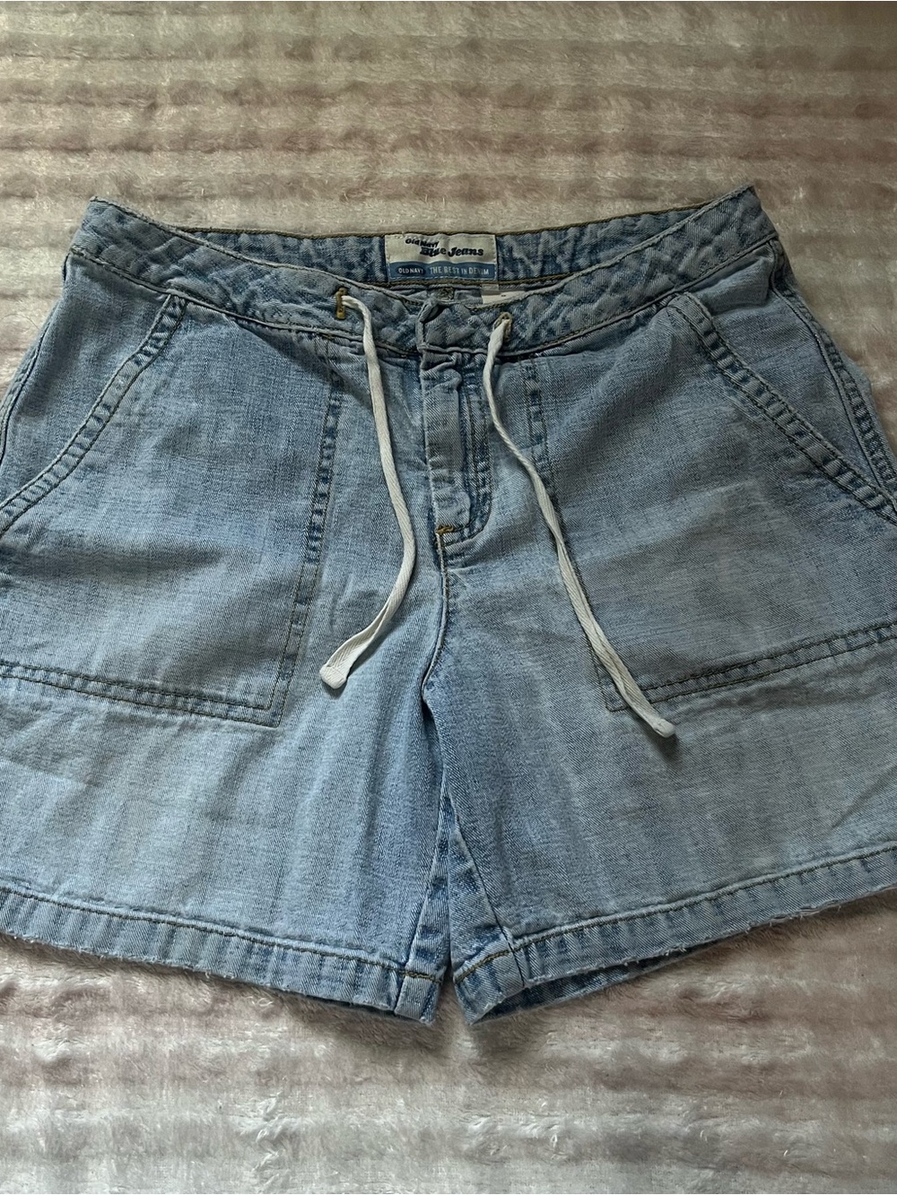 Vintage 00s Old Navy Light Wash Denim Drawstring Cargo Women's Shorts